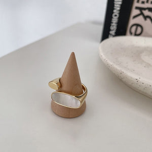 "Aimme" Silver Shell Ring - Exito Ax